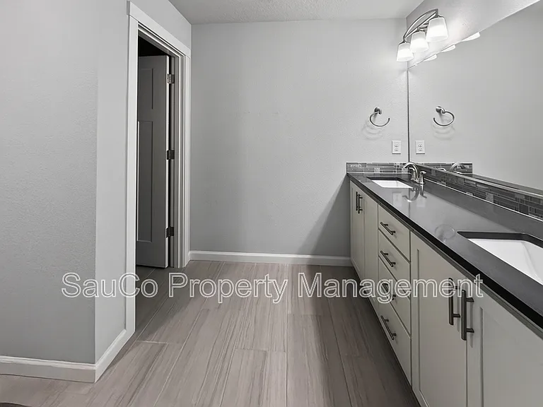 7729 SE Kinnaman St #1 — Photo 11
