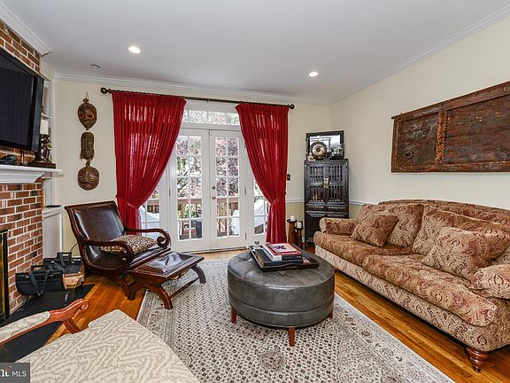 5th image of 528 N Columbus St