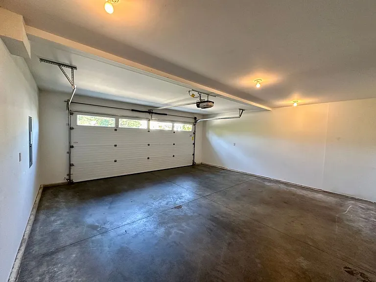 2145 Seamount Dr — Photo 13