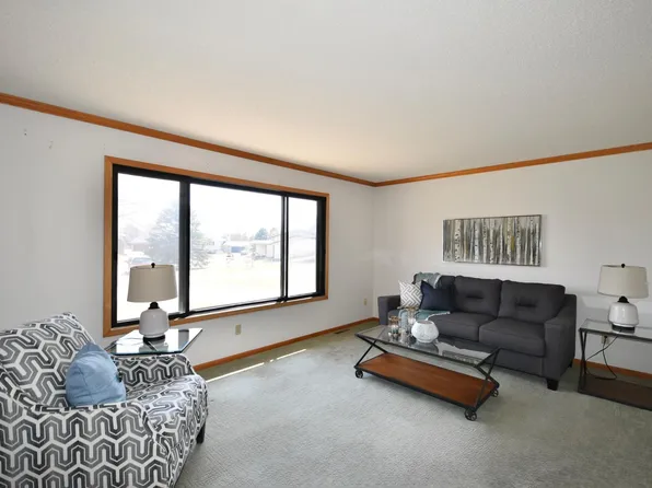 323 Helen Ct SW, Eyota, MN 55934
