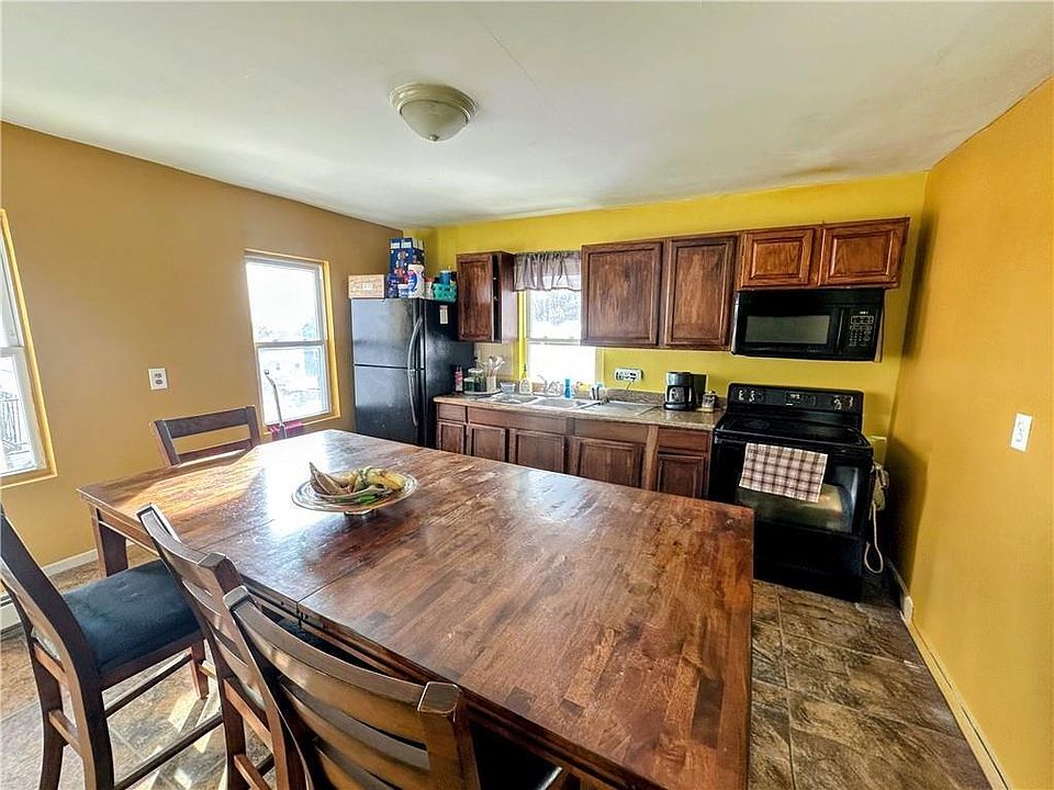 1st image of 52 Harold St