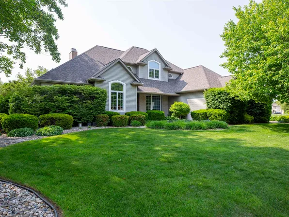 50661 Hedgewood Ct, Granger, IN 46530