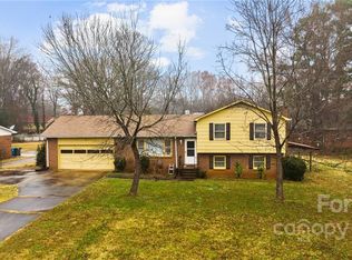 365 Camelot Rd, Salisbury, NC 28147