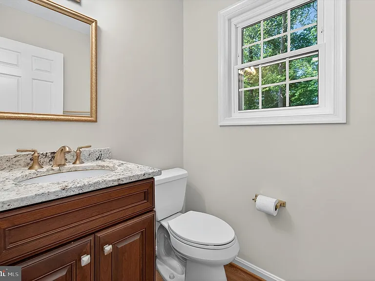 8405 Overlook St — Photo 15