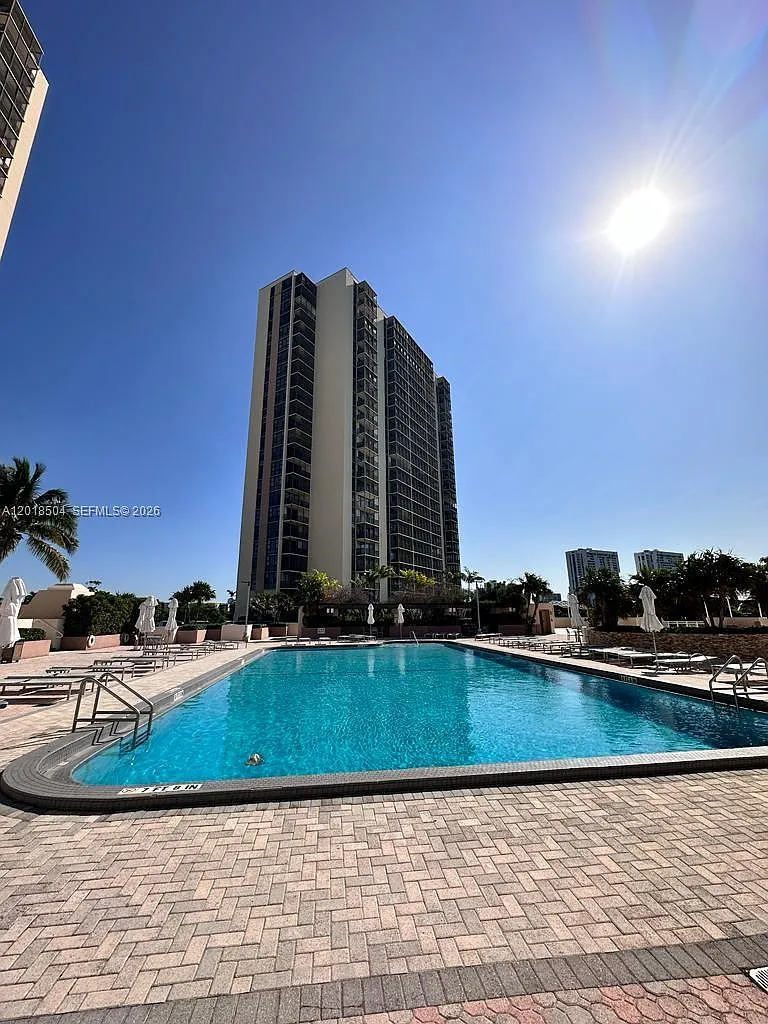 Coronado Condo- Tower Ii — Photo 2