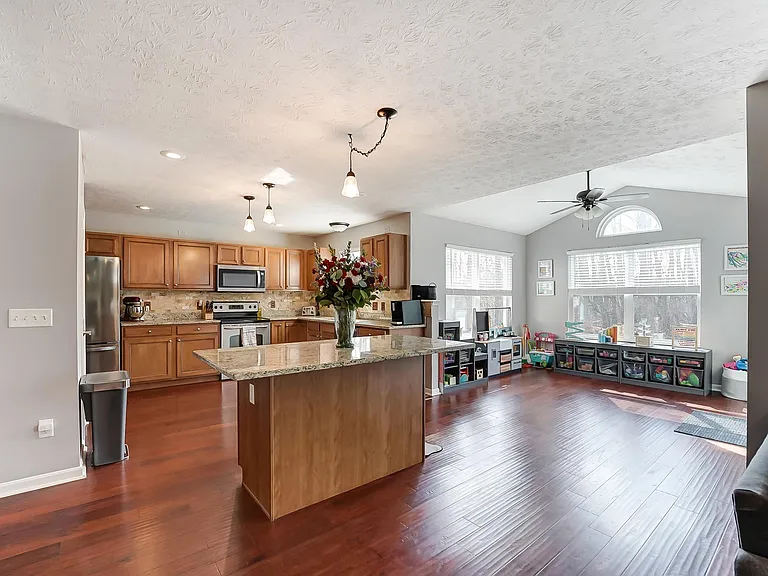 6700 Bartlett Ct — Photo 24