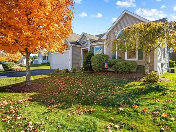 23 Samantha Ln #10, Rehoboth, MA 02769