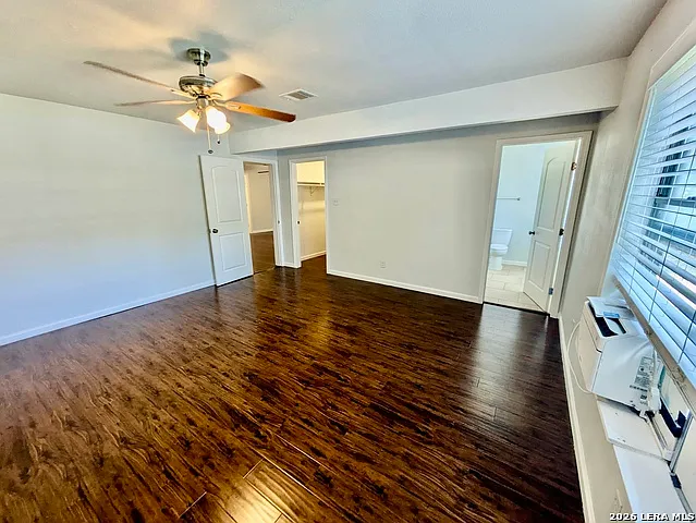 304 E Mistletoe Ave — Photo 5