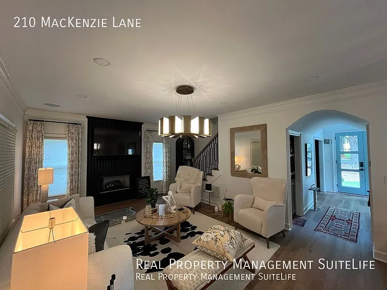 210 Mackenzie Ln — Photo 11