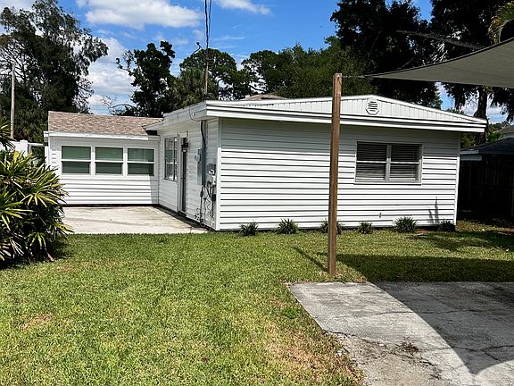 5th image of 3609 E Royal Palm Cir