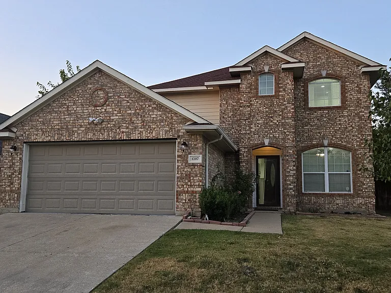 1207 Bellcrest Dr — Photo 1