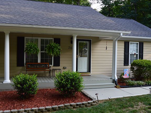 3rd image of 719 Knight Dr