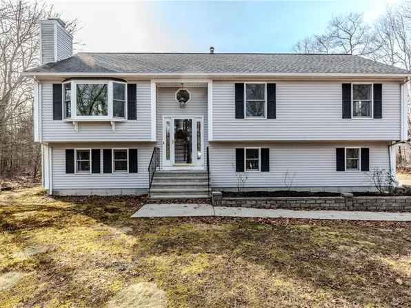 1588 Wallum Lake Rd, Pascoag, RI 02859
