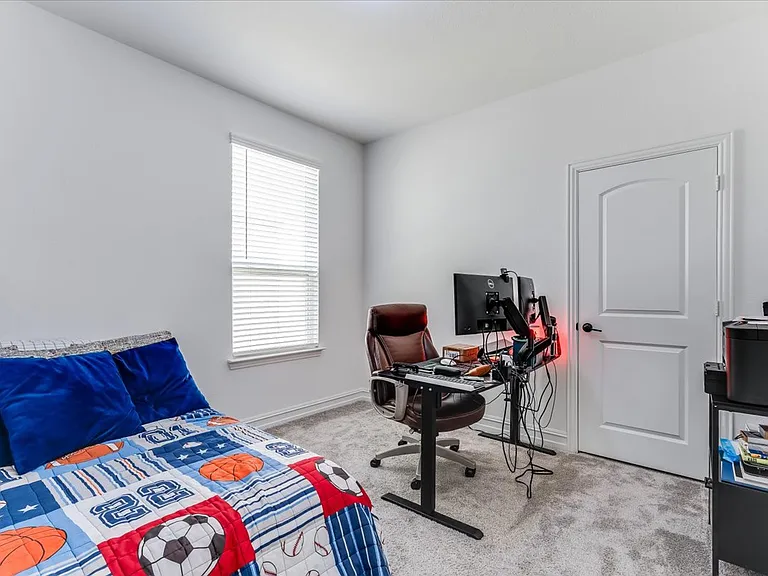 1304 Starling St — Photo 22