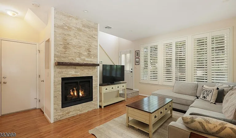 19 Quail Brook Ct — Photo 2