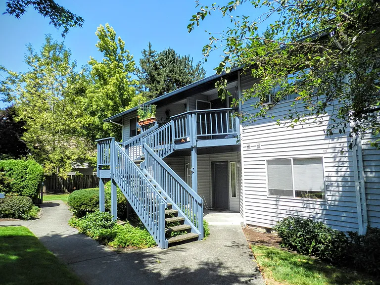 Forest Green Apartments — Photo 3