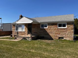1155 Tee Cee Dr, Waterford, MI 48328