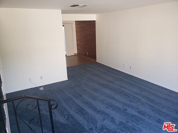 4th image of 1128 E Harvard St