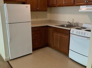 7 Roberts Dr APT 11, South Weymouth, MA 02190