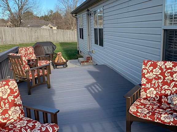 22x10 Spacious Deck