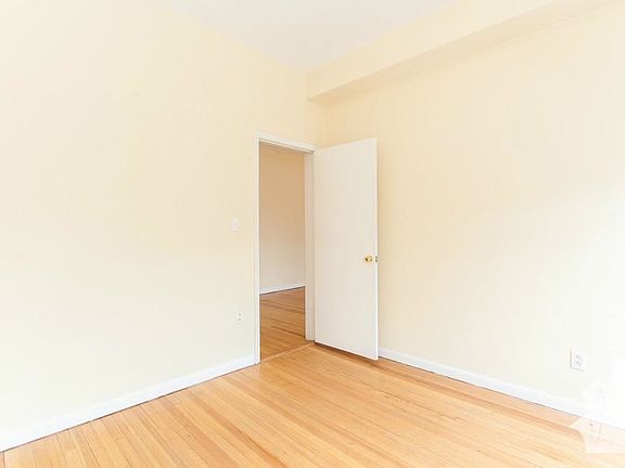 2nd image of 640 W Oakdale Ave APT 1