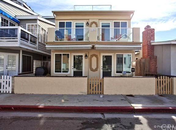 3rd image of 118 36th St