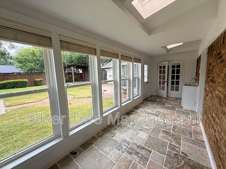 1710 Dickerson Dr — Photo 36
