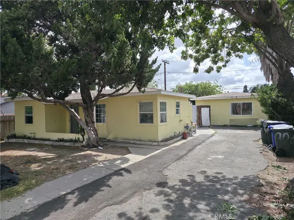 9060 Hemlock Ave, Fontana, CA 92335