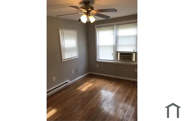 2315 Green St SE APT 4 photo 1