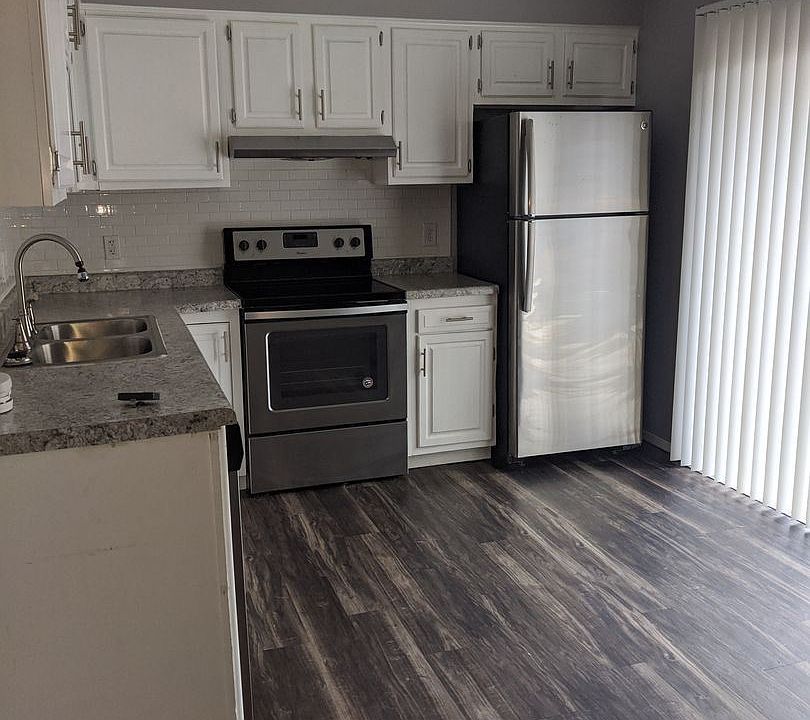1st image of 3209 Schuetzen Ln #3211