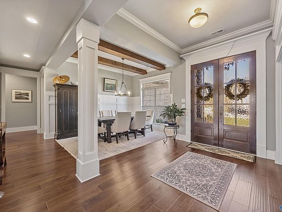 3rd image of 1 Scenic Loop Rd SE