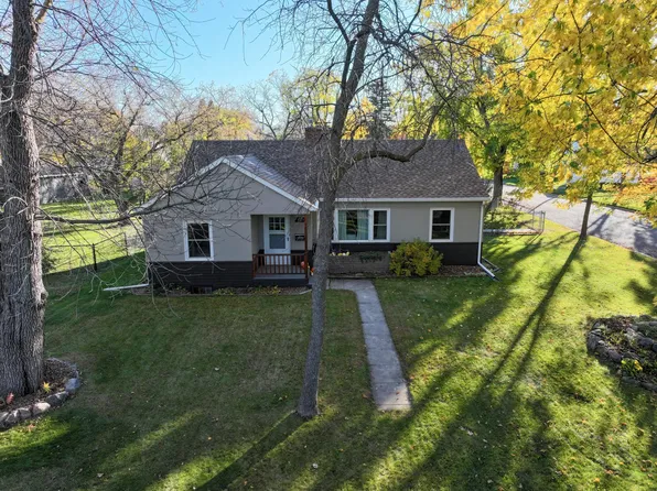 1019 Ash St, Alexandria, MN 56308