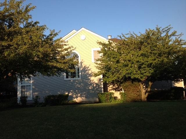 2nd image of 1128 E Cambria Ln N