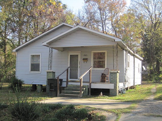 1st image of 2605 Ken Karyl Ave