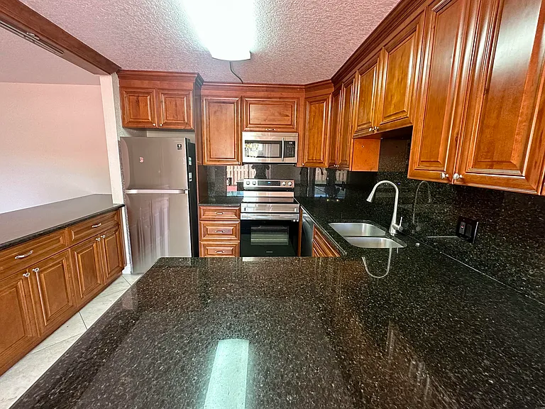 416 Arabian Rd — Photo 9