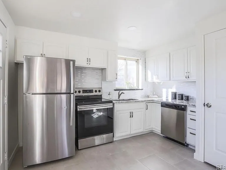 1385 S Alcott St — Photo 5