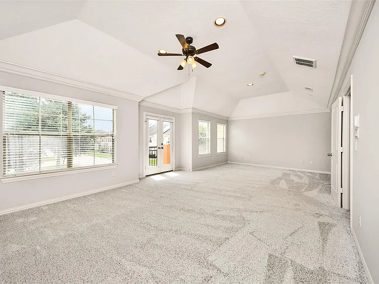2046 Palm Forest Ln — Photo 22