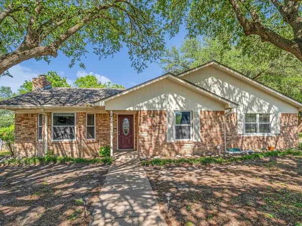 408 Texas Ave, Hewitt, TX 76643