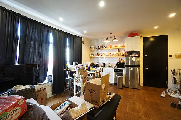 Rented by Rennit Inc. | media 22