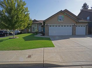 2778 Rall Ave, Clovis, CA 93611