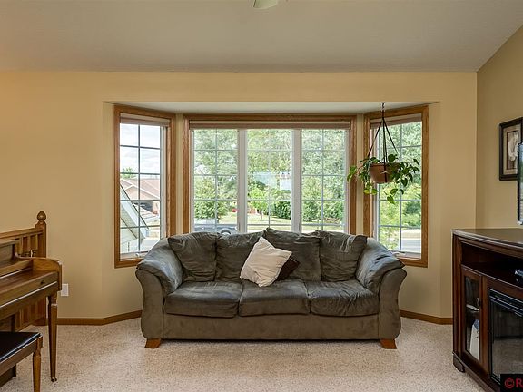 4th image of 1213 Augusta Dr