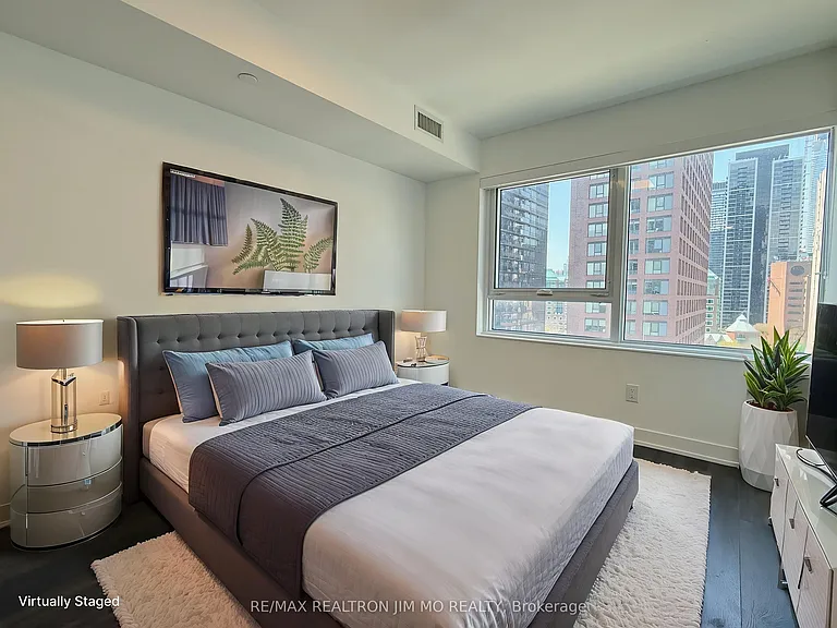 609 Sherbourne St #1104 — Photo 8