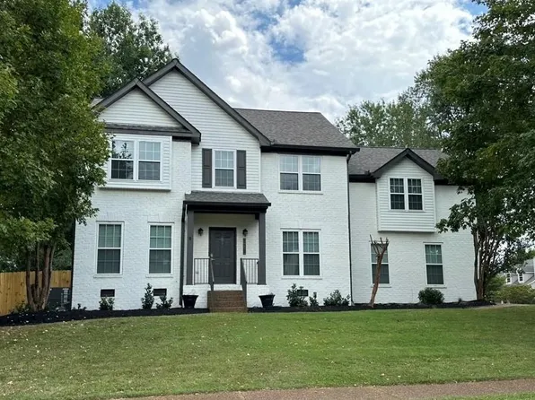 106 Golden Meadow Ln, Franklin, TN 37067
