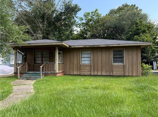 6 Elizabeth Ave, Chickasaw, AL 36611