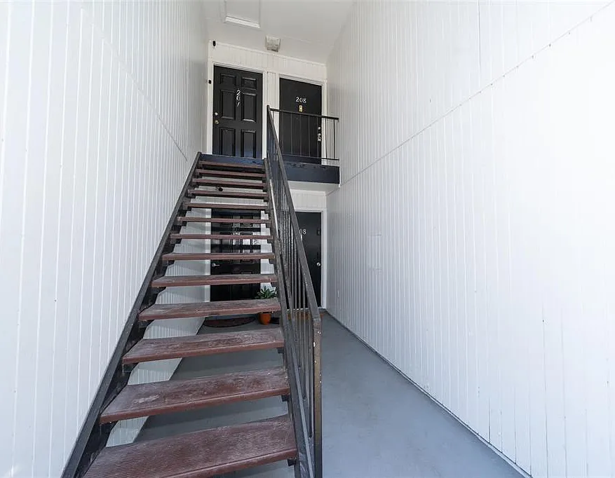 2 bed, 2.0 bath, 1040 sqft, $1,450 — Photo 3