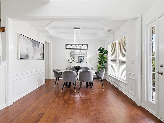 5th image of 2225 Vistoria Dr