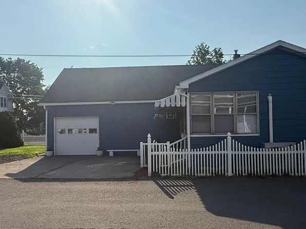 4 Dingwall St, Plains, PA 18705