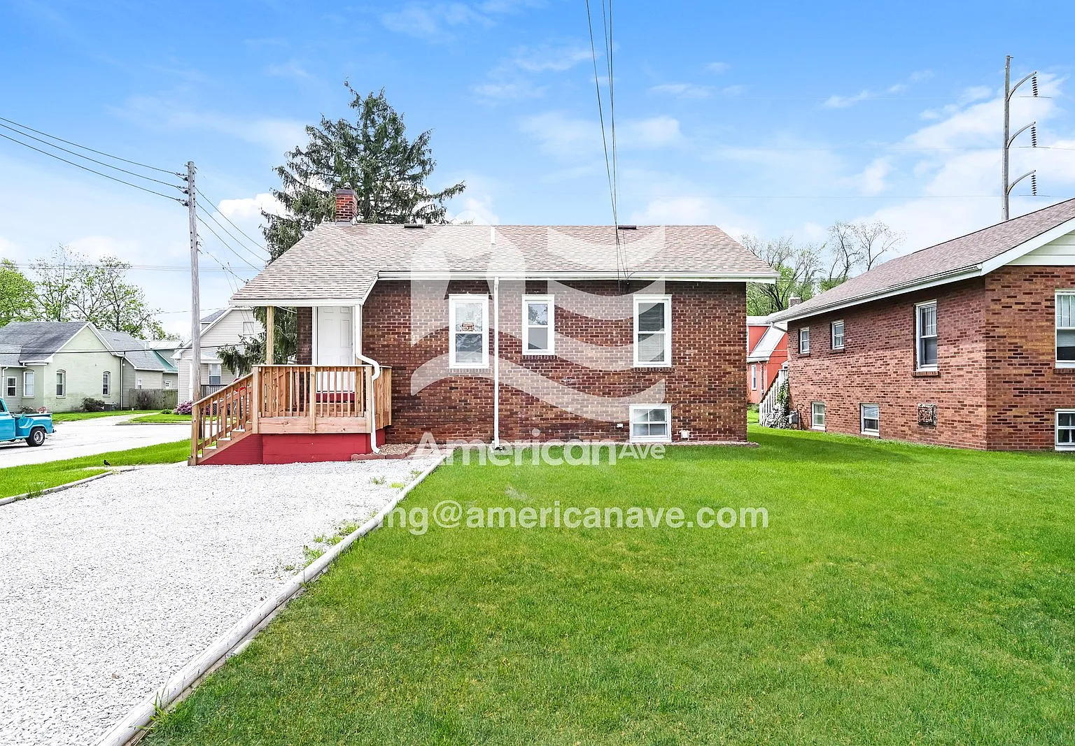 2 bed, 1.0 bath, 832 sqft, $1,158 — Photo 1
