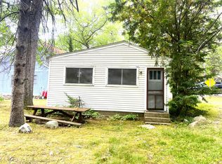 67165 Victory Shore Dr, Dowagiac, MI 49047