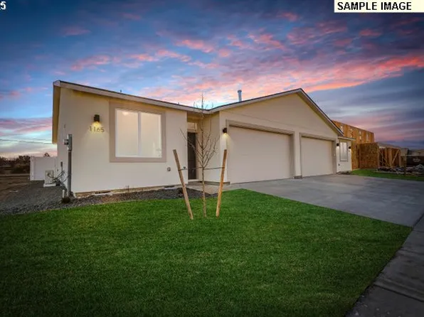 1205 NE Emerald Dr, Hermiston, OR 97838